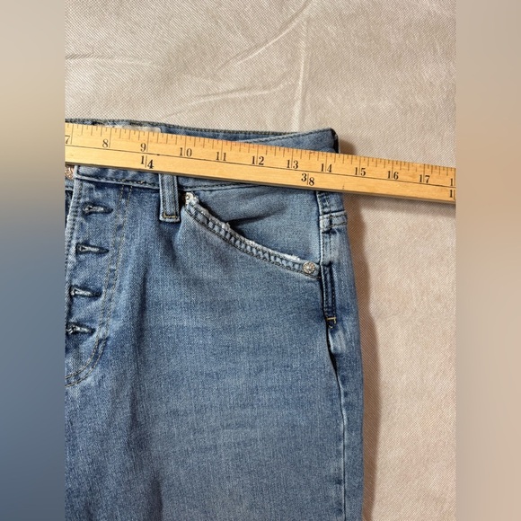 We The Free shredded cuff jeans button closure with stretch size 29 - Picture 12 of 12
